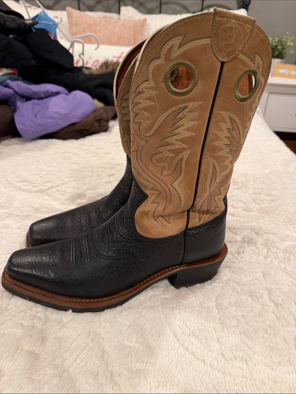 Ariat Boots - Picture 3 of 8